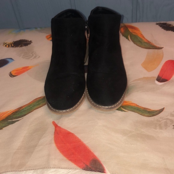 SEVEN7 BOOTIES SIZE 6 (SLIGHTLY WORN) - Picture 2 of 6